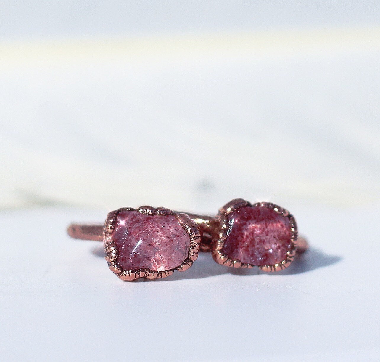 Handcrafted Strawberry Quartz Ring, Copper Setting, Natural Pink Gemstone, Unique Gift for Her, Healing Crystal Jewelry, Boho Chic Style