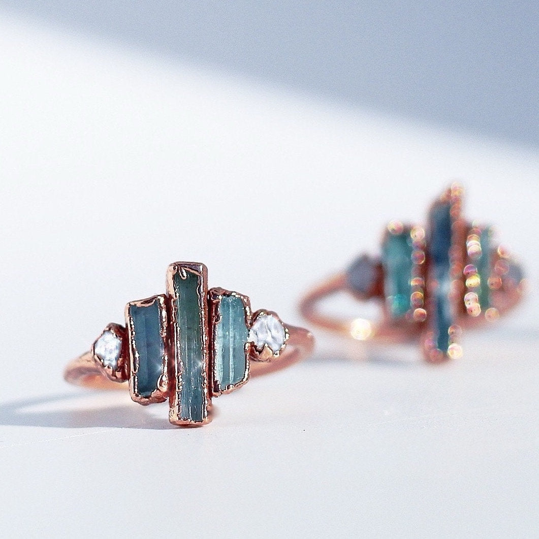 Raw Aquamarine Bar Ring, March Birthstone Jewelry, Unique Gemstone Ring, Organic Ring Stones, Gift for Her Birthday, Copper Statement Ring