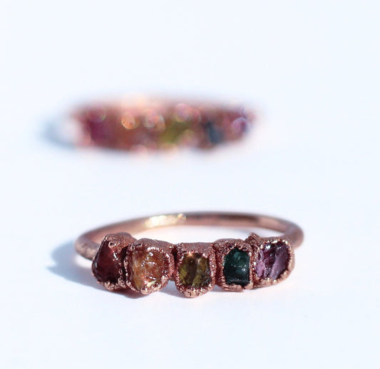 Multi Stone Sapphire Ring in Copper, Rainbow Sapphire Ring, September Raw Birthstone Ring, September Birthstone Ring, Rainbow Gemstone Ring