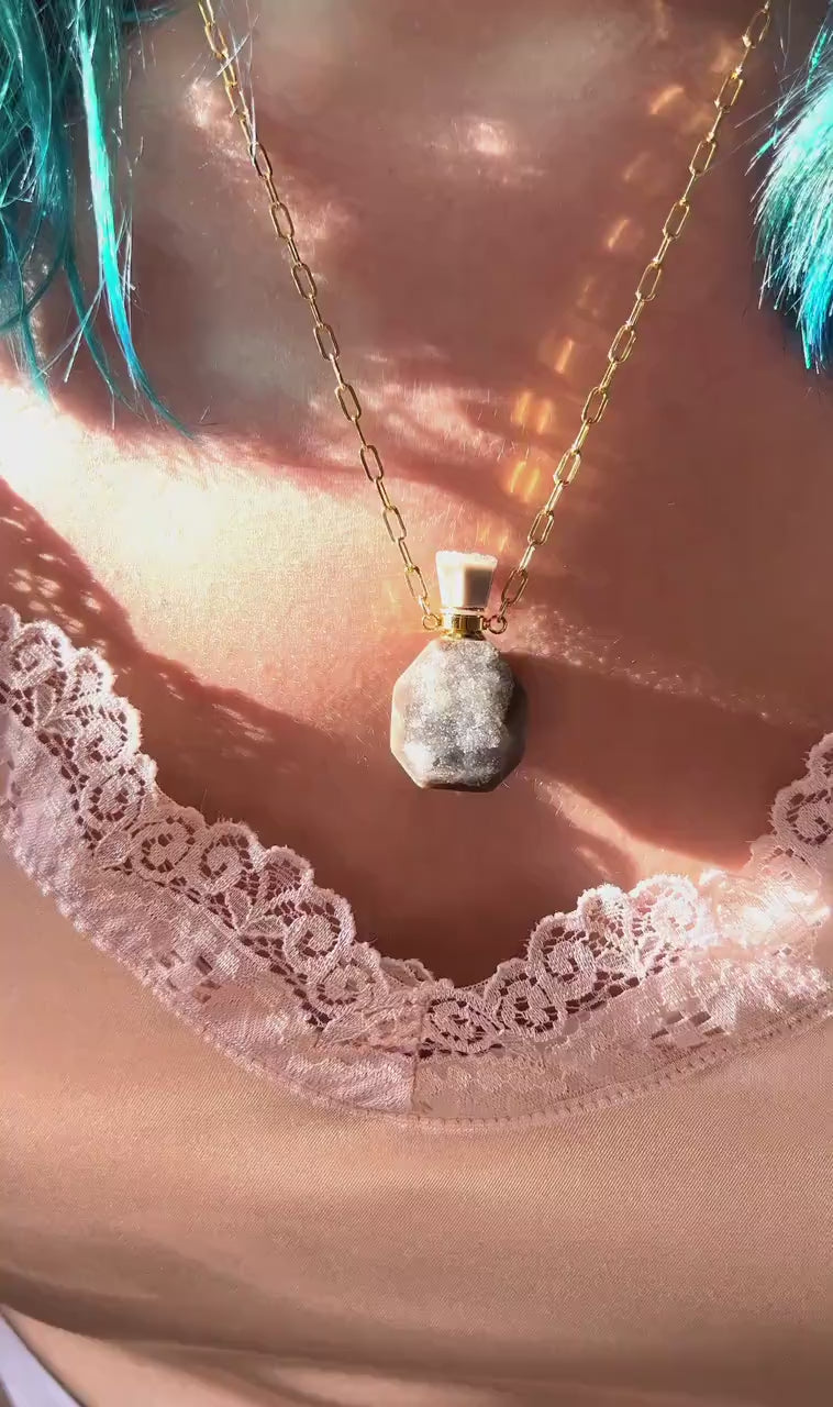 Crystal Druzy Perfume Bottle Necklace, Urn Necklace Crystal, Essential Oil Bottle Pendant, Potion Bottle Pendant, Urn Necklace Human Ashes