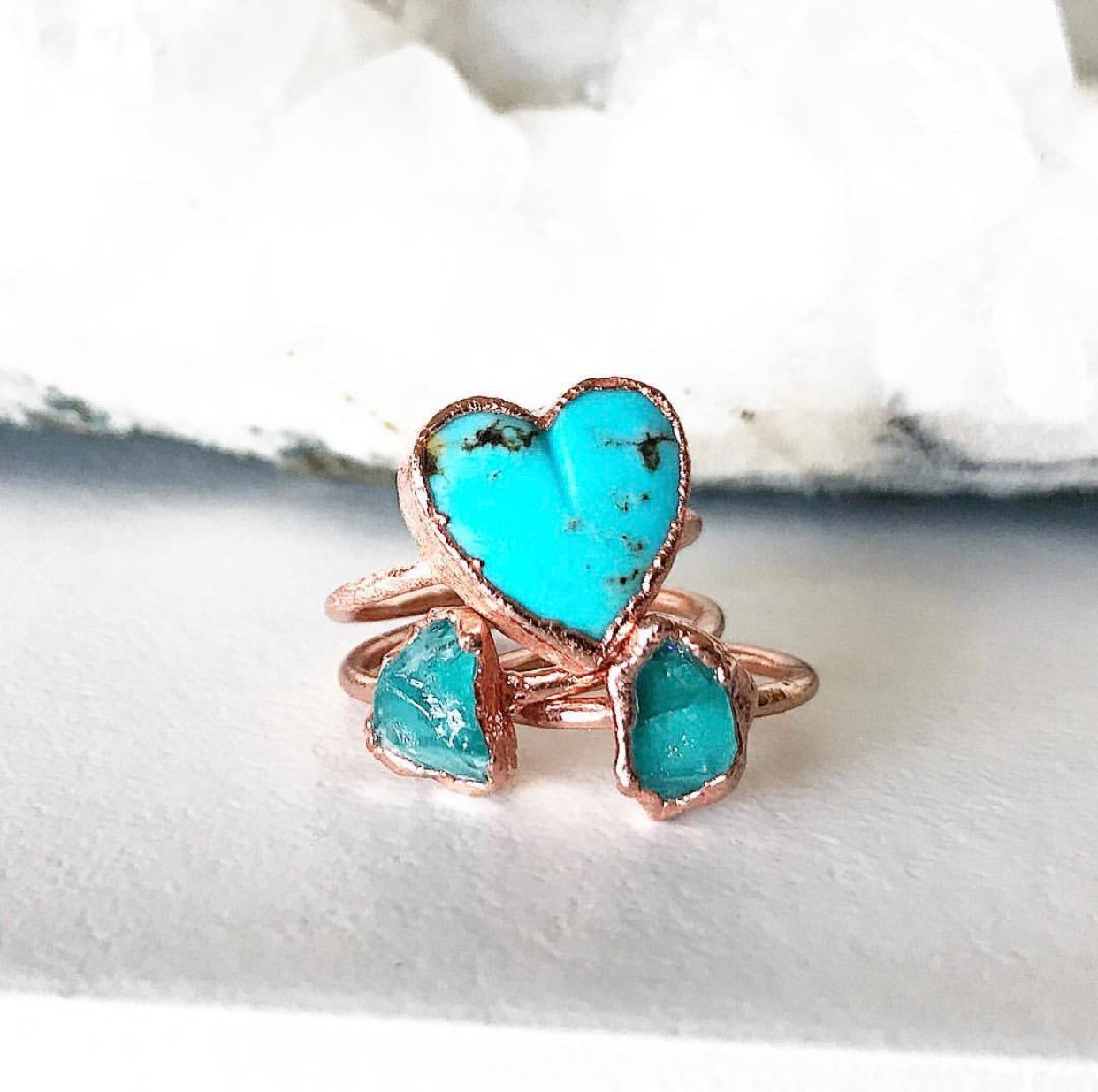 Blue Crystal Ring, Apatite Ring, Raw Blue Stone Ring, Copper Crystal Ring, Neon Apatite Ring, Raw Stone Jewelry, Blue Apatite Ring