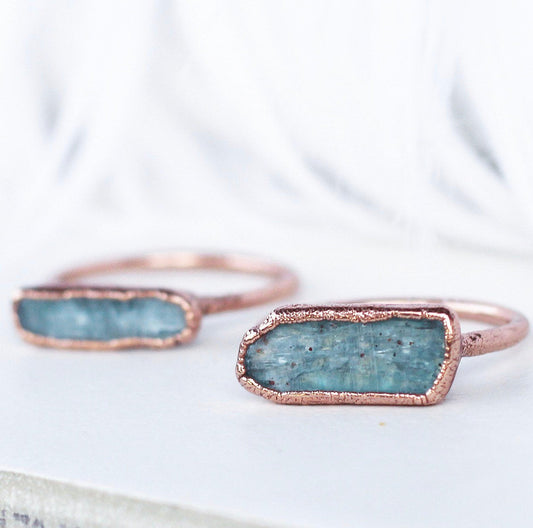 Horizontal Blue Kyanite Blade Ring