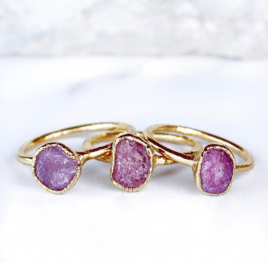 Raw Ruby Ring Gold, July Birthstone Ring Gold Band, Raw July Gemstone Ring, Raw Ruby Stone Ring, July Gemstone Gift, Gift for Her July