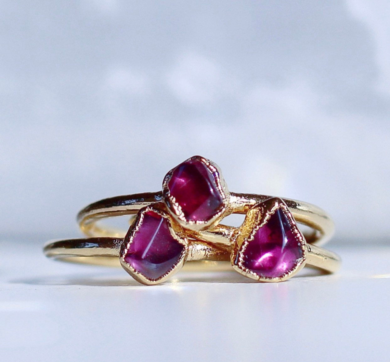 Raw Garnet Ring in Gold, Natural Garnet Stacking Ring, Rhodolite Garnet Ring, January Birthstone Gift, Gift for Her, Raw Birthstone Ring