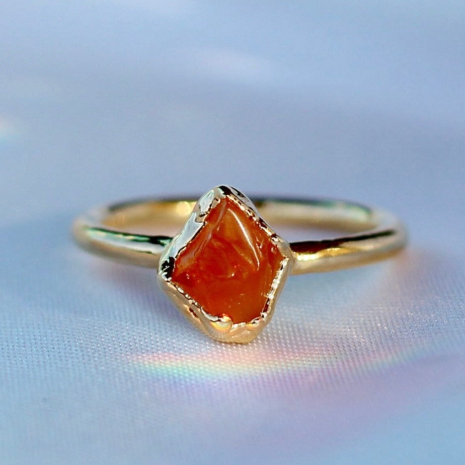 Raw Carnelian Gold Ring, Small Carnelian Ring, Dainty Carnelian Ring, Real Carnelian Crystal Jewelry, Carnelian Crystal Jewelry