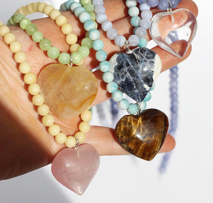 Crystal Heart Beaded Necklace, Heart Chakra Necklace, Raw Crystal Bead Necklace, Crystal  Heart Necklace, Crystal Quartz Heart