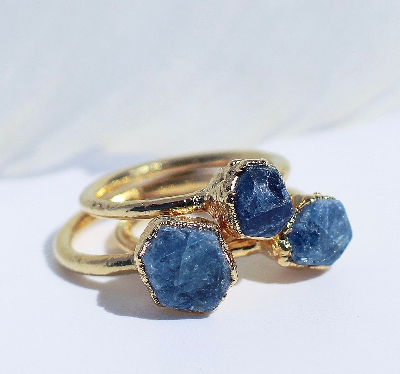 Raw Sapphire Ring in Gold, Stackable Birthstone Ring, September Birthstone Jewelry, Birthstone, September Birthday Gift, Rough Sapphire Ring
