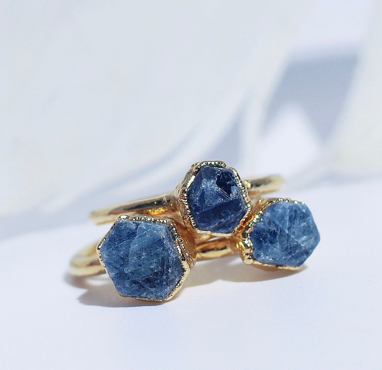 Raw Sapphire Ring in Gold, Stackable Birthstone Ring, September Birthstone Jewelry, Birthstone, September Birthday Gift, Rough Sapphire Ring