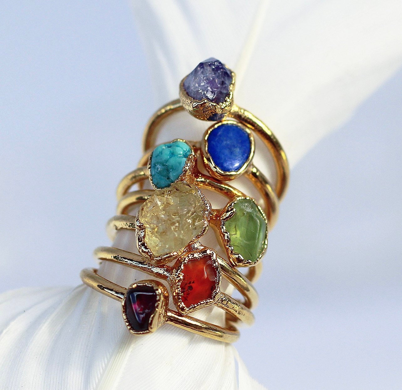 Raw Peridot Ring in Gold, August Birthstone Gold Ring, Raw Green Stone Ring, August Birthstone Gift, August Gift for Her, Birthstone Crystal