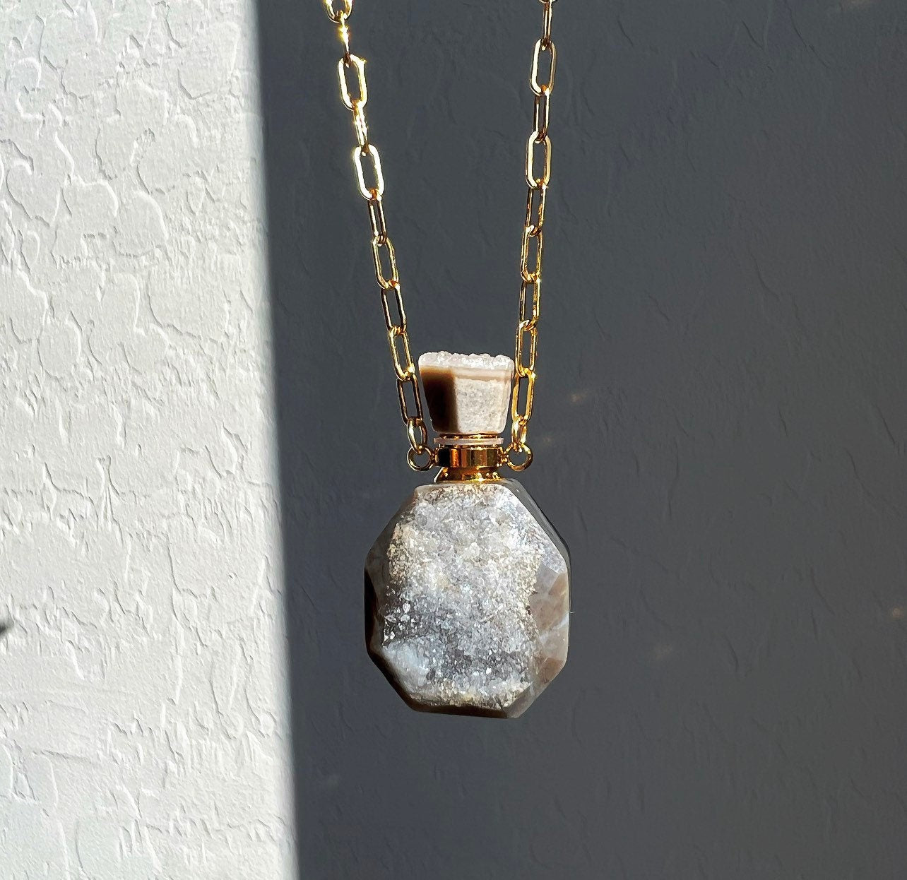 Crystal Druzy Perfume Bottle Necklace, Urn Necklace Crystal, Essential Oil Bottle Pendant, Potion Bottle Pendant, Urn Necklace Human Ashes