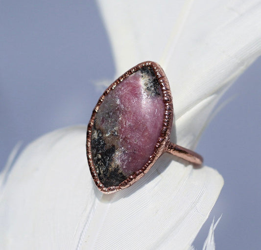 Rhodonite Statement Ring, Big Rhodonite Ring, Pink Rhodonite Cocktail Ring, Rhodonite Oval Ring, Raw Rhodonite Jewelry, Rhodonite Stone