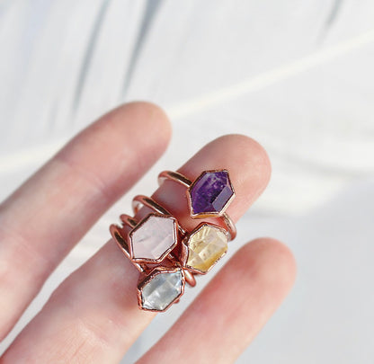 Amethyst Point Ring, Dainty Amethyst Crystal Ring, Copper and Amethyst Gemstone Ring, Raw Amethyst Stone Ring, Amethyst Gemstone Jewelry