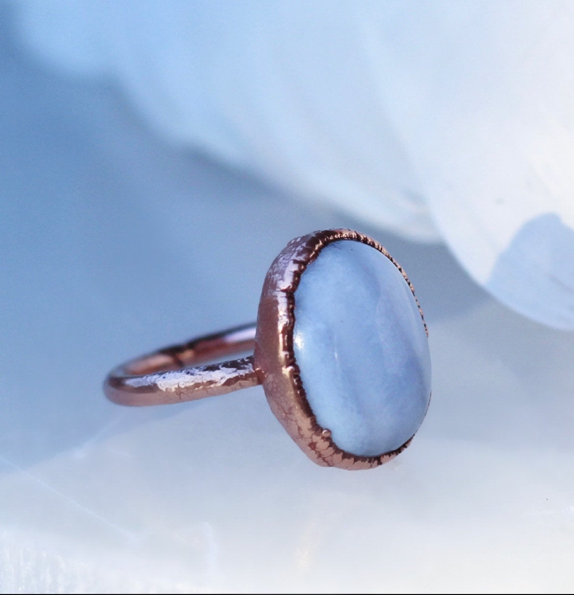 Blue Lace Agate Ring, Blue Lace Agate Crystal Statement Ring, Blue Oval Gemstone Ring, Oval Raw Stone Ring, Blue Lace Agate Stone Jewelry