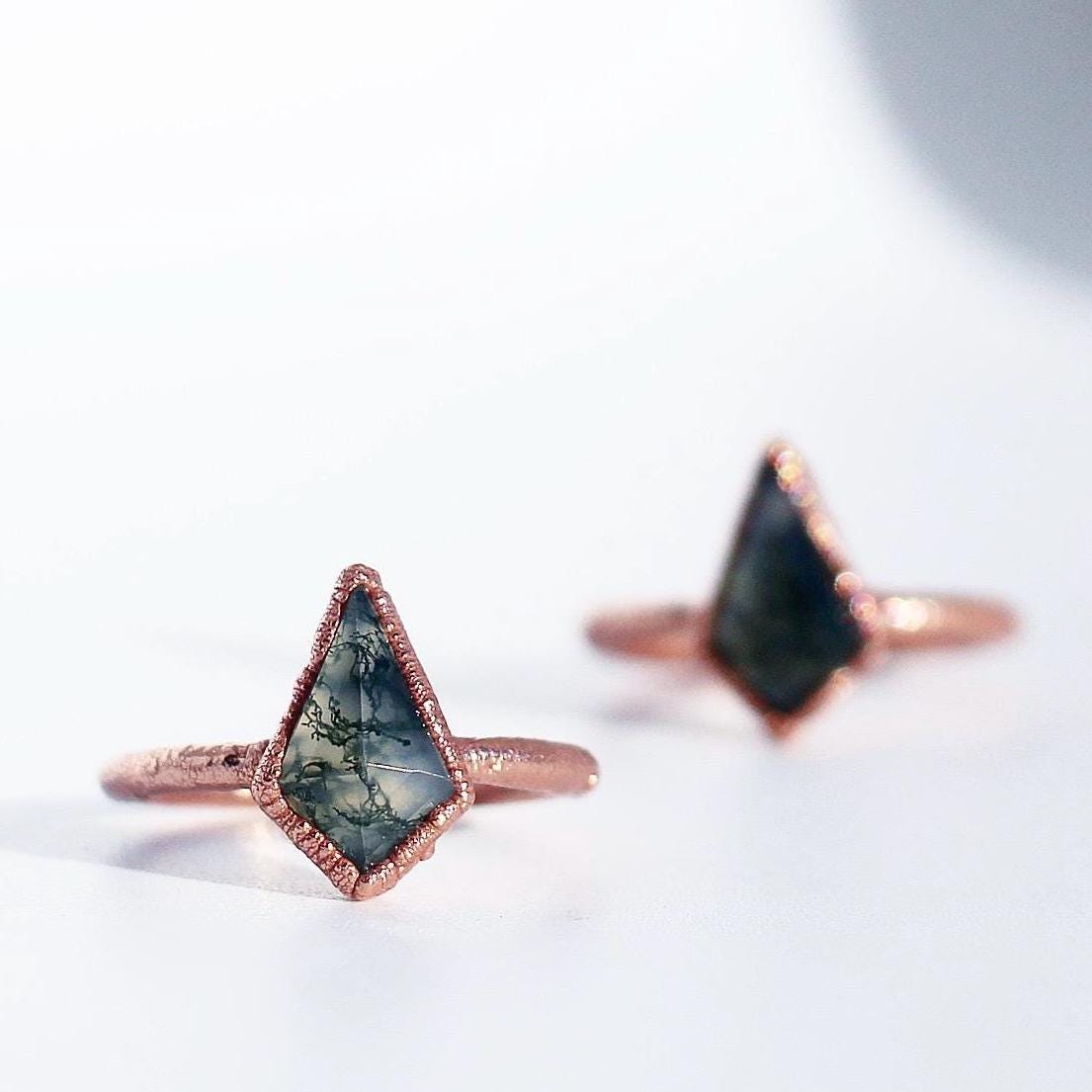 Kite Shape Moss Agate Ring, Copper and Moss Agate Ring, Boho Style Wedding Ring, Organic Style Ring, Triangle Agate Ring, Fantasy Ring