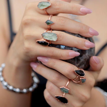 Raw Obsidian Statement Ring, Large Obsidian Ring, Obsidian and Copper Ring, Rough Obsidian Ring, Black Obsidian Stone Ring