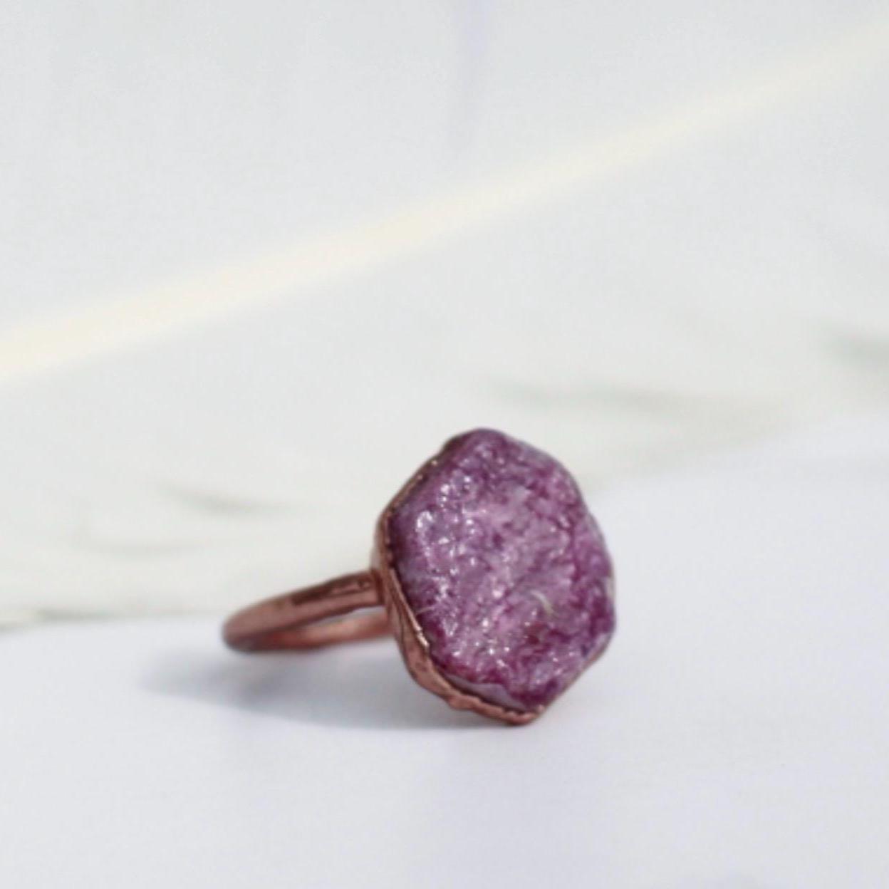 Rough Ruby Ring in Copper, Mozambique Ruby Ring, Rough Ruby Jewelry, Jully Birthstone Jewelry, July Birthday Gift
