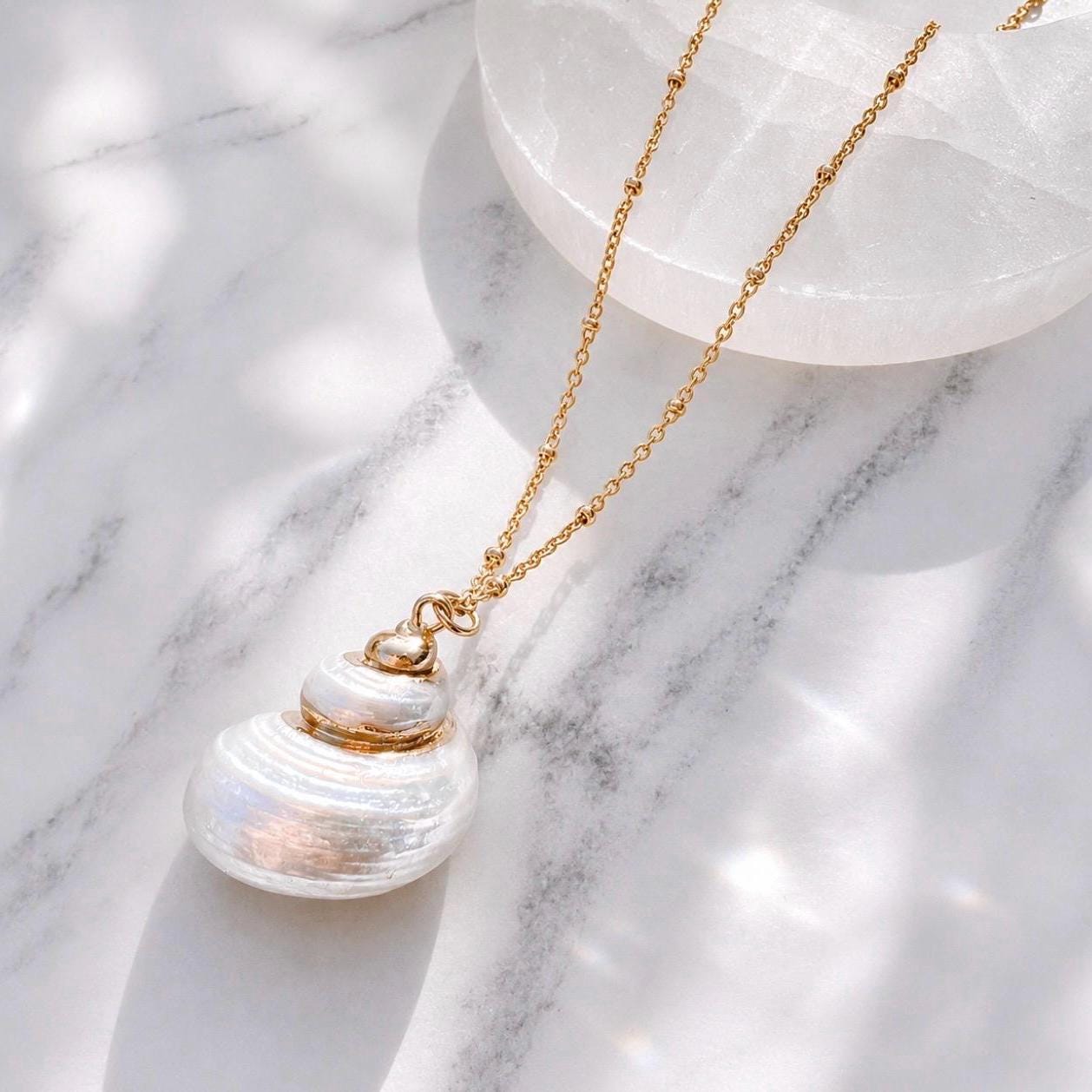 Conch Spiral Shell Necklace, Natural Shell Choker, Mermaid Necklace, Seashell Pendant Necklace, Boho Bride Necklace, Beach Wedding Jewelry
