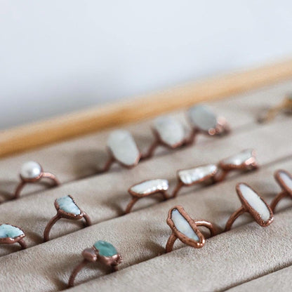 Horizontal Raw Biwa Pearl Ring in Copper, Electroformed Copper Ring, Freshwater Pearl Ring, Alternative Style Pearl, June Birthday Gift