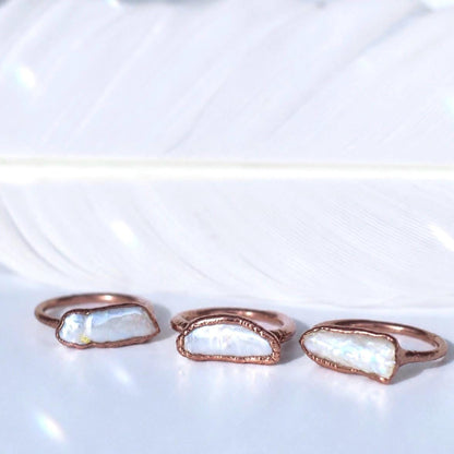 Horizontal Raw Biwa Pearl Ring in Copper, Electroformed Copper Ring, Freshwater Pearl Ring, Alternative Style Pearl, June Birthday Gift