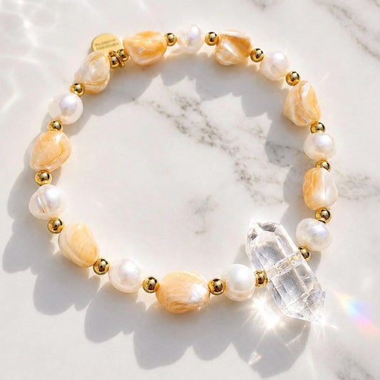 Pearl Seashell Bracelet with Crystal Quartz, Pearl and Crystal Jewelry, Trochus Shell Jewelry, Pearl Stretchy Bracelet, Beachy Boho Bracelet