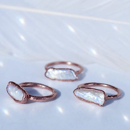 Horizontal Raw Biwa Pearl Ring in Copper, Electroformed Copper Ring, Freshwater Pearl Ring, Alternative Style Pearl, June Birthday Gift