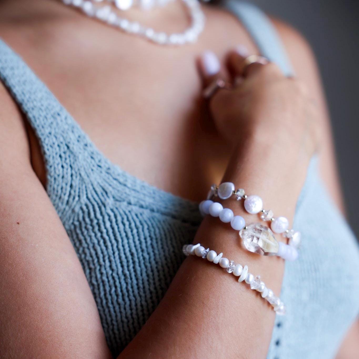 Blue Lace Agate & Herkimer Diamond Bracelet, Soothing Gemstone Mala Bracelet, Light Blue Stone Bracelet, Crystal Stretchy Bracelet