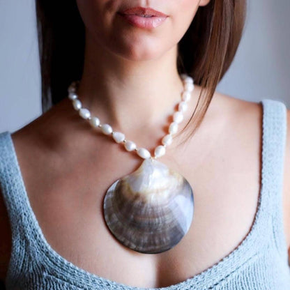 Huge Seashell Necklace, Seashell Statement Necklace, Black Lip Mother of Pearl Shell, Resort Wear Necklace, Beach Photoshoot Jewelry