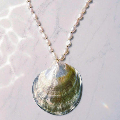 Huge Seashell Necklace, Seashell Statement Necklace, Black Lip Mother of Pearl Shell, Resort Wear Necklace, Beach Photoshoot Jewelry
