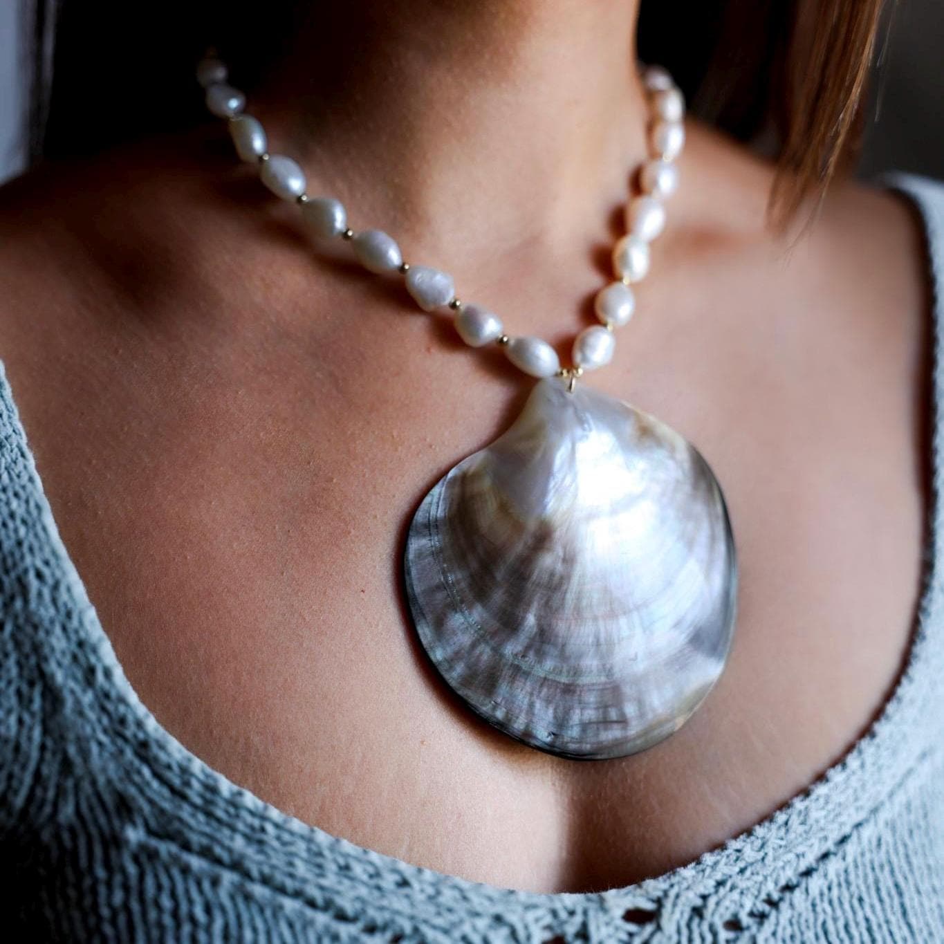 Huge Seashell Necklace, Seashell Statement Necklace, Black Lip Mother of Pearl Shell, Resort Wear Necklace, Beach Photoshoot Jewelry