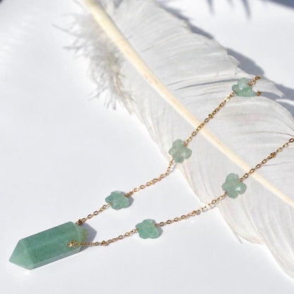 Aventurine Crystal Necklace, Green Butterfly Necklace, Butterfly Bead Jewelry, Chrysoprase Necklace, Nature Inspired Jewelry, Green Crystal