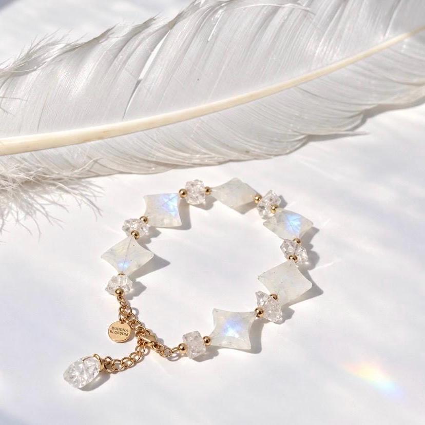 Moonstone Star and Herkimer Diamond Bracelet, Moonstone Adjustable Bracelet, Moonstone Jewelry, Star Jewelry, Healing Crystal Bracelet