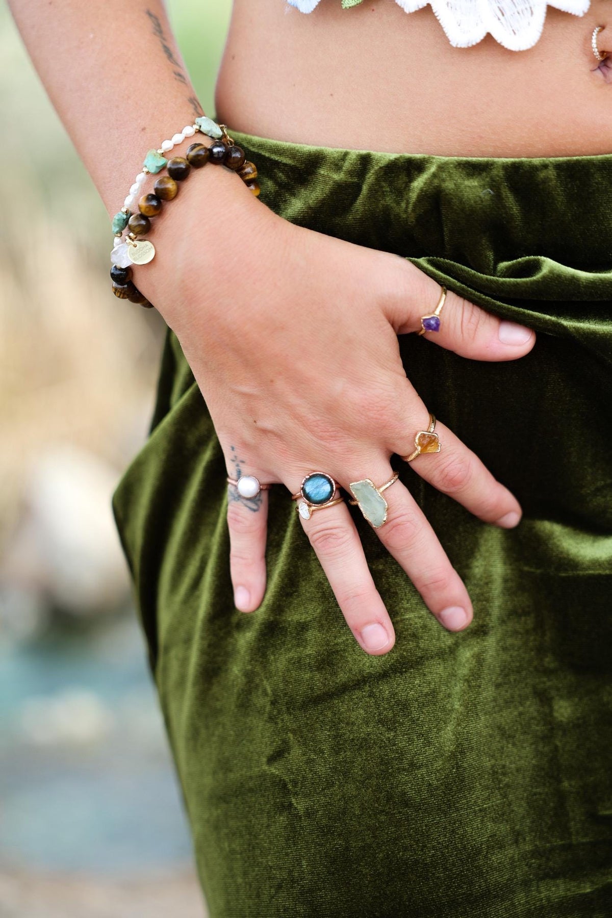 Labradorite Circle Ring, Labradorite Raw Stone, Circle Stone Ring, Big Labradorite Ring, Labradorite Jewelry, Labradorite Copper Ring