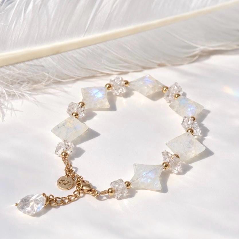 Moonstone Star and Herkimer Diamond Bracelet, Moonstone Adjustable Bracelet, Moonstone Jewelry, Star Jewelry, Healing Crystal Bracelet