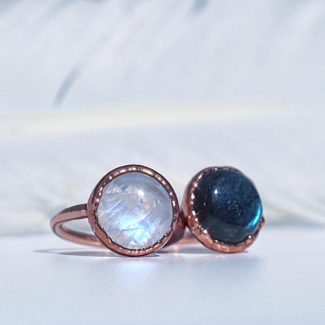 Labradorite Circle Ring, Labradorite Raw Stone, Circle Stone Ring, Big Labradorite Ring, Labradorite Jewelry, Labradorite Copper Ring
