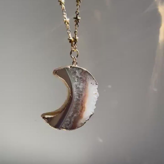 Amethyst Geode Moon Necklace, Big Moon Pendant, Crescent Moon Necklace, Gemstone Moon Pendant, Moon and Stars Necklace, Moon Lover Jewelry