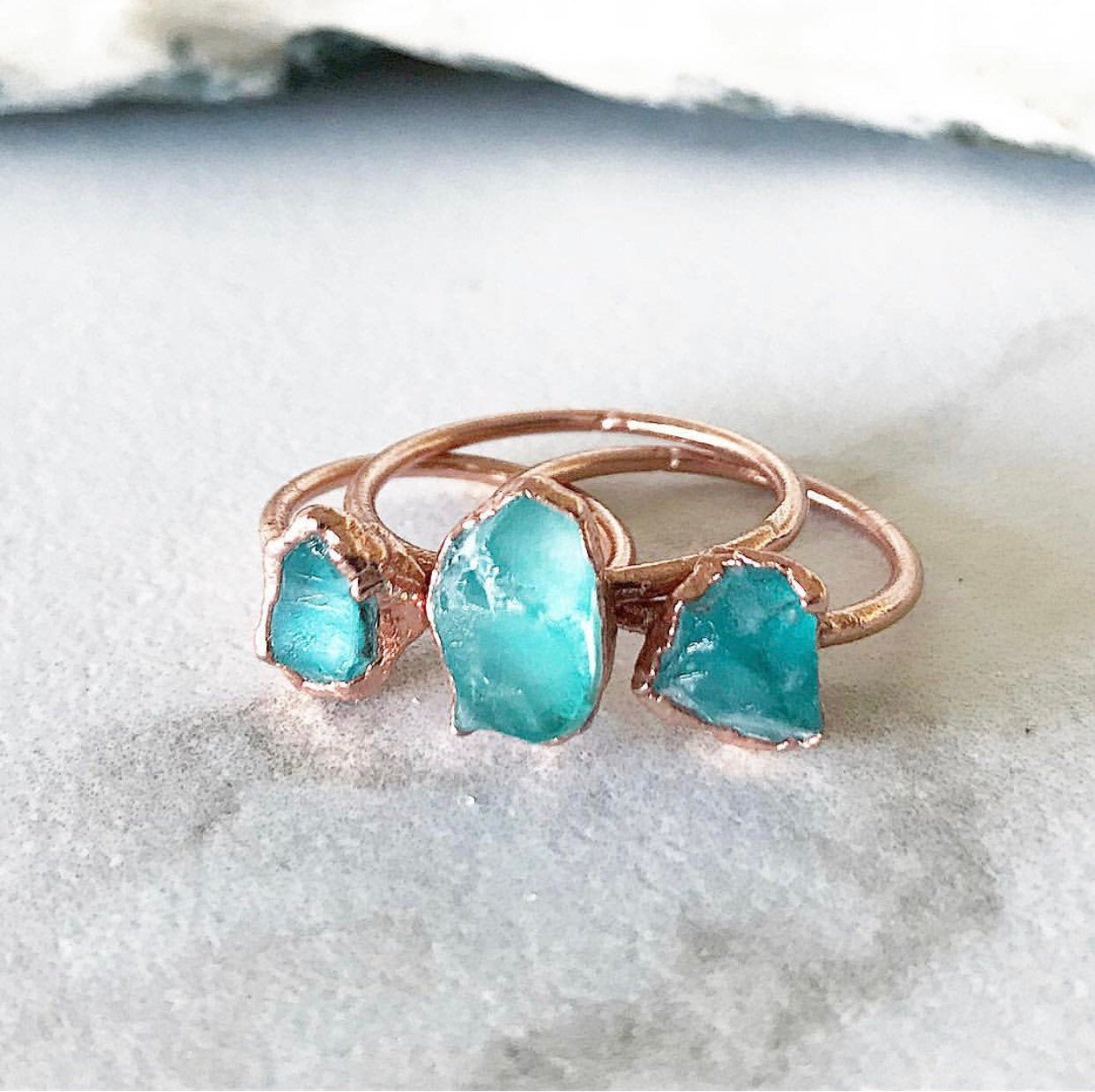 Blue Crystal Ring, Apatite Ring, Raw Blue Stone Ring, Copper Crystal Ring, Neon Apatite Ring, Raw Stone Jewelry, Blue Apatite Ring