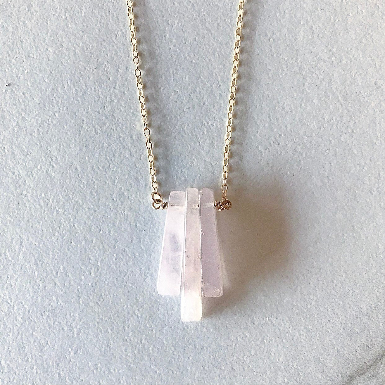 Dainty Rose Quartz Point Necklace, Delicate Raw Rose Quartz Crystal Necklace, Rose Quartz Layering Necklace, Three Stone Rose Quartz Pendant