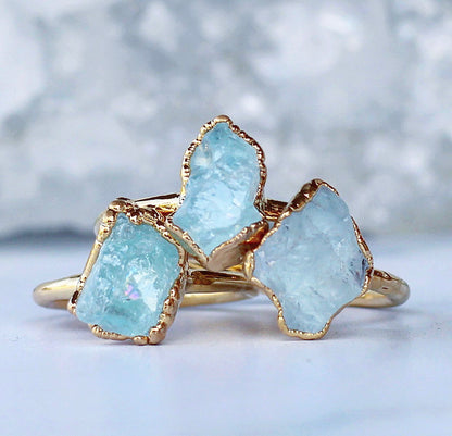 Rough Aquamarine Ring Gold, March Birthstone Ring Gold Band, March Raw Gemstone Ring, Raw Aquamarine Stone Ring, March Birthday Gift for Her