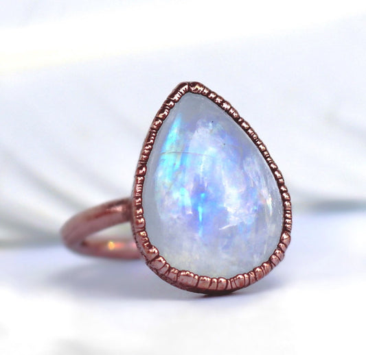 Moonstone Teardrop Ring, Rainbow Moonstone Crystal Ring, Teardrop Shaped Cocktail Ring, Moonstone Statement Ring