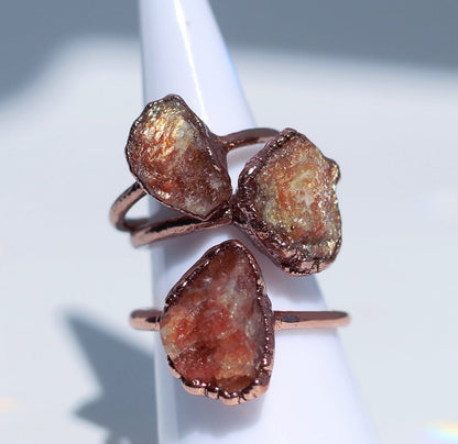 Sunstone Raw Stone Ring, Crystal Gift for Her, Sunstone Jewelry, Rough Gemstone Ring, Raw Sunstone Ring Copper Band
