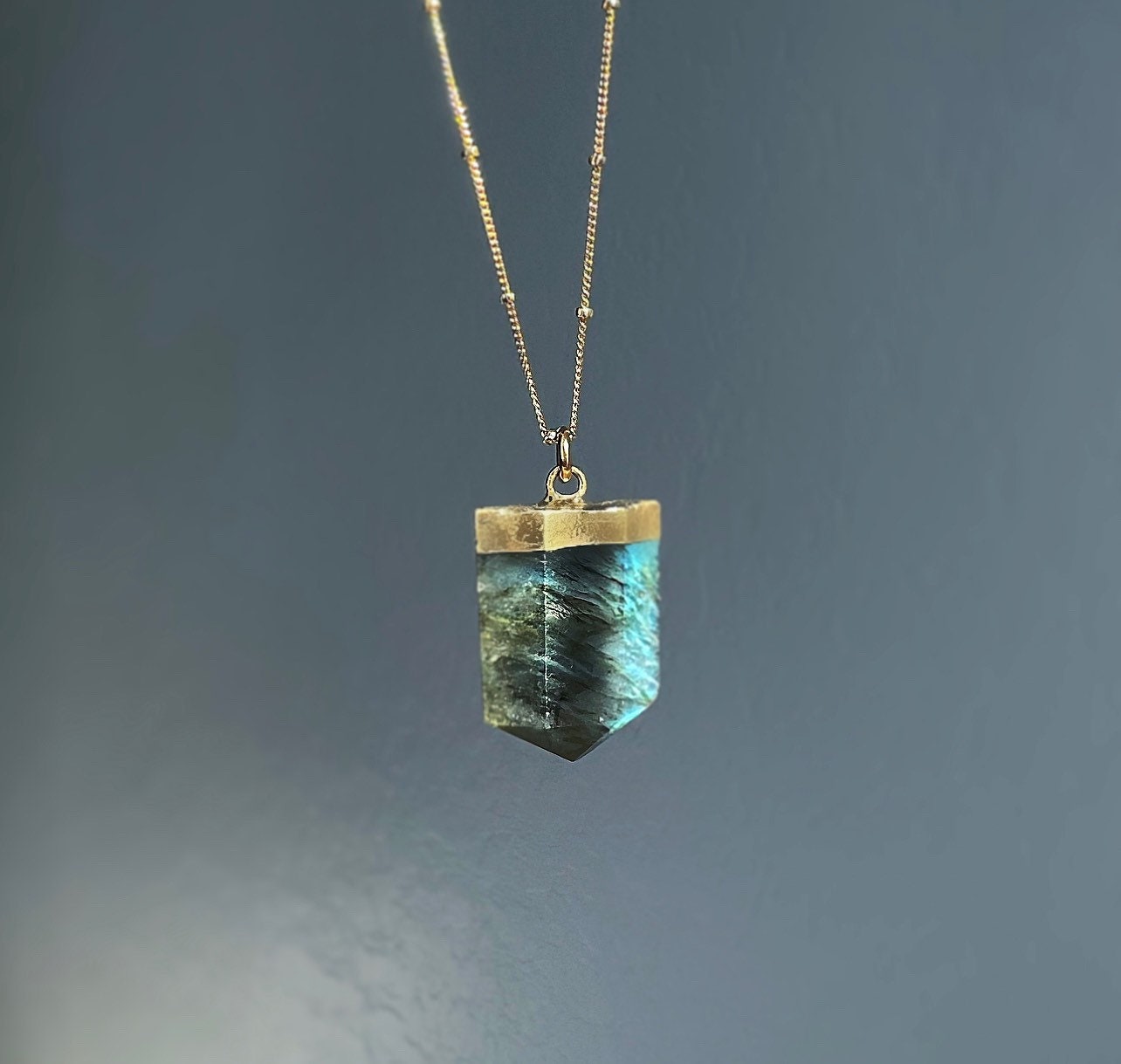 Labradorite on sale point pendant