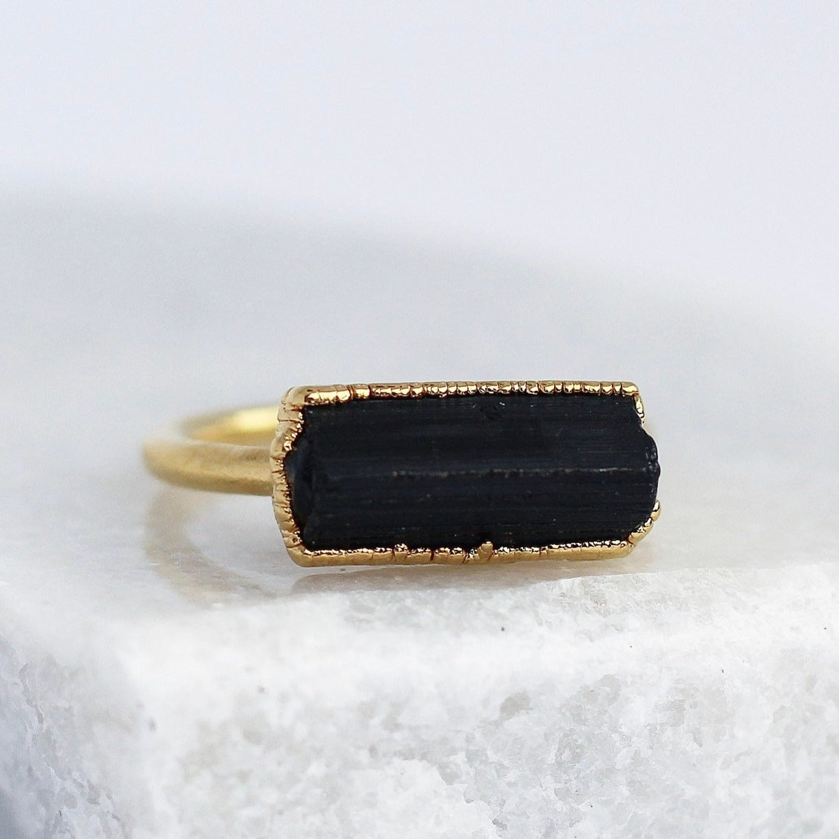 Raw Black Tourmaline Ring in Gold, Black Tourmaline Crystal Ring, Protection Stone Ring, Grounding Stone Jewelry, Raw Black Tourmaline